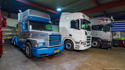 20251019-Tom-Holding-00291